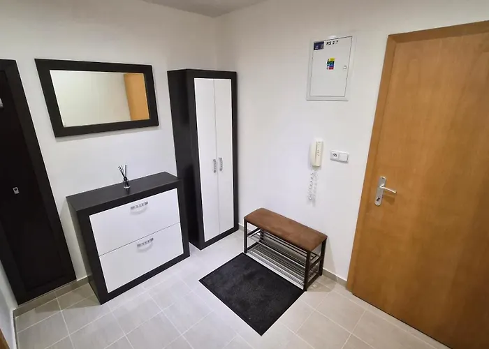 Eleven * Liptovský Mikuláš